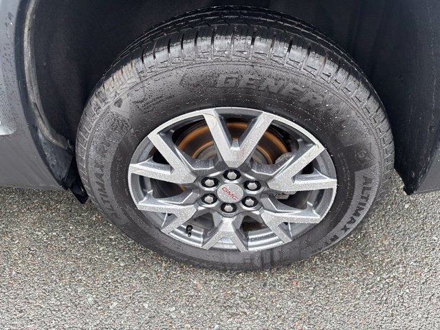 Used 2023 GMC Acadia SLT AWD/4WD image 11