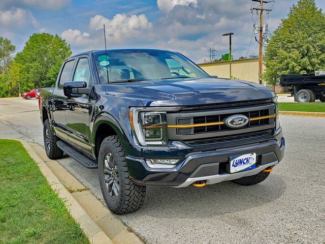 Certified 2025 Ford F150 Platinum w/ FX4 Off-Road Package AWD/4WD image 16