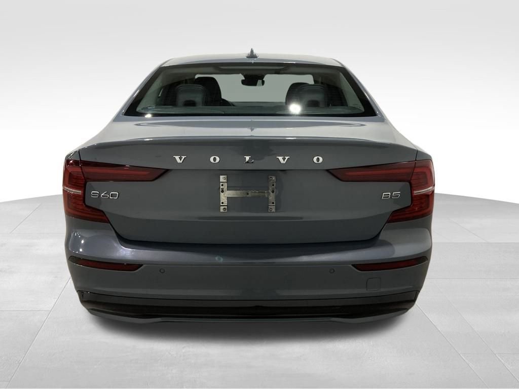 Used 2024 Volvo S60 B5 Plus image 3