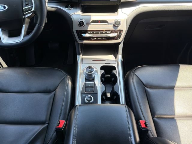Certified 2020 Ford Explorer XLT w/ Equipment Group 202A AWD/4WD image 25