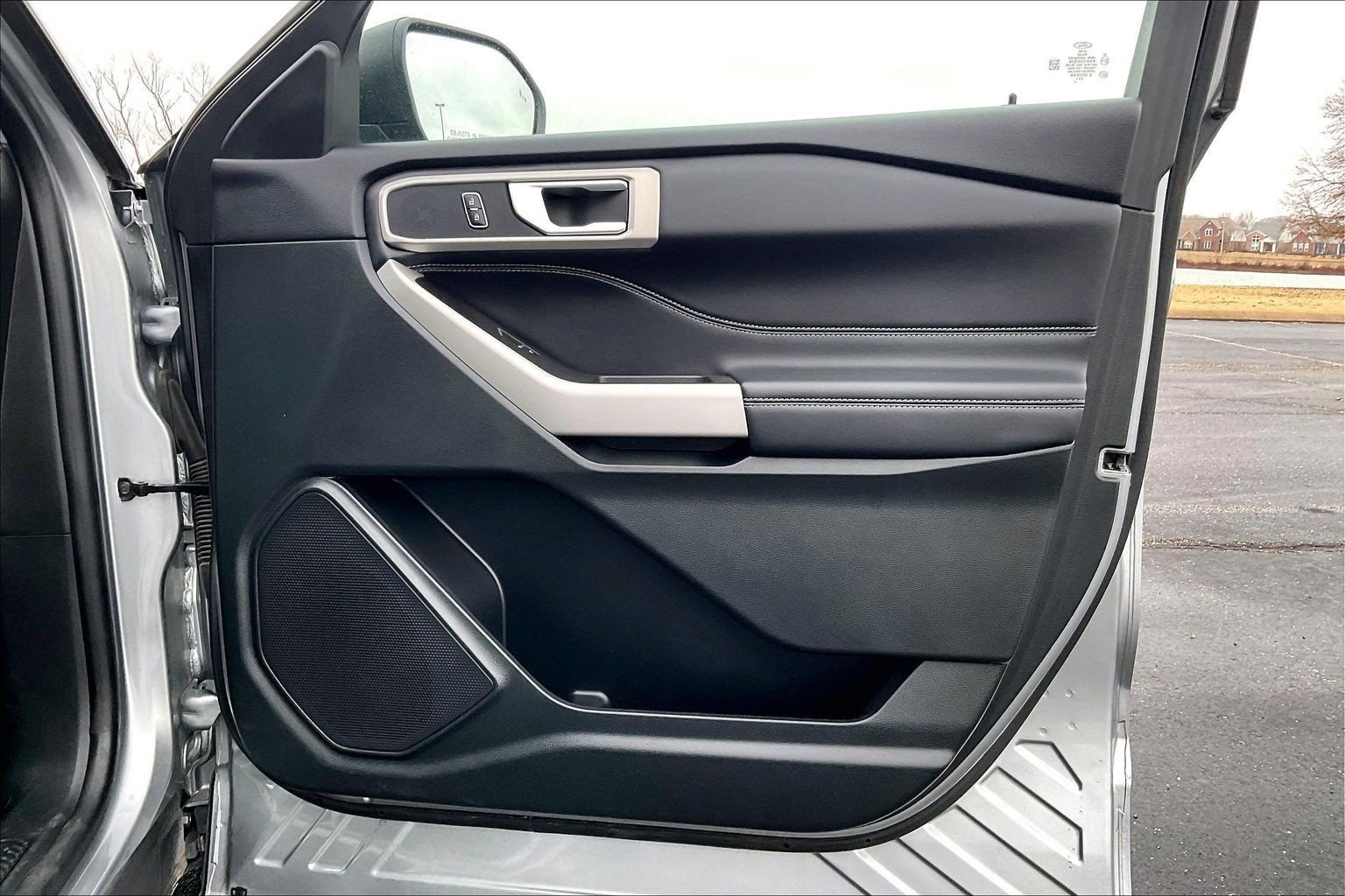 Certified 2024 Ford Explorer XLT w/ Equipment Group 202A image 20