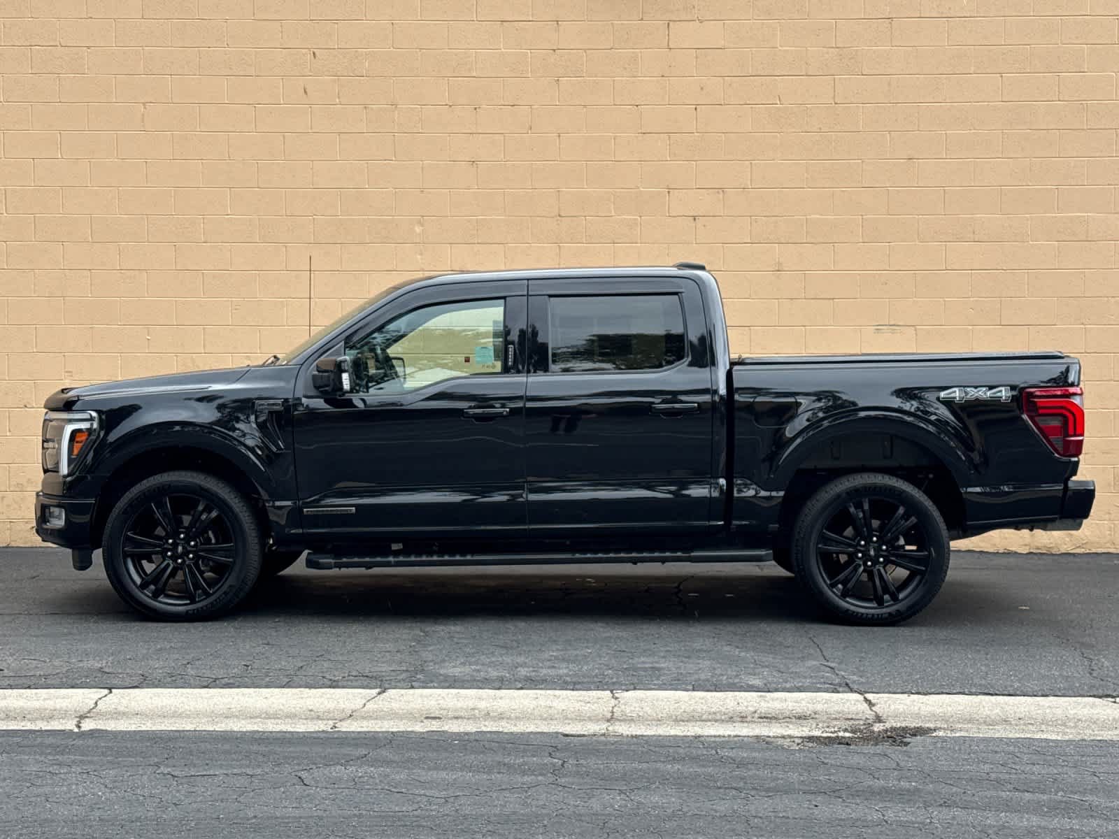 Certified 2024 Ford F150 Lariat w/ Equipment Group 502A High AWD/4WD image 5