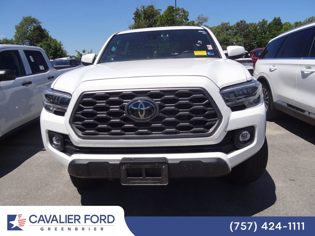 Used 2023 Toyota Tacoma TRD Off-Road w/ Technology Package AWD/4WD image 2