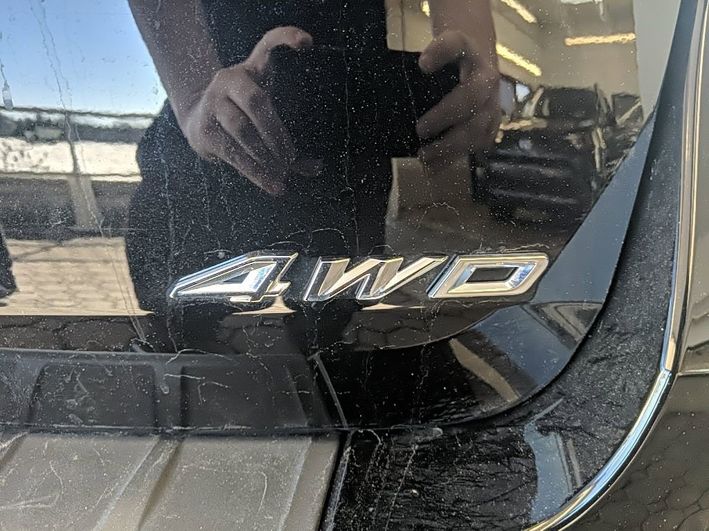 Certified 2025 Ford Explorer Active AWD/4WD image 9