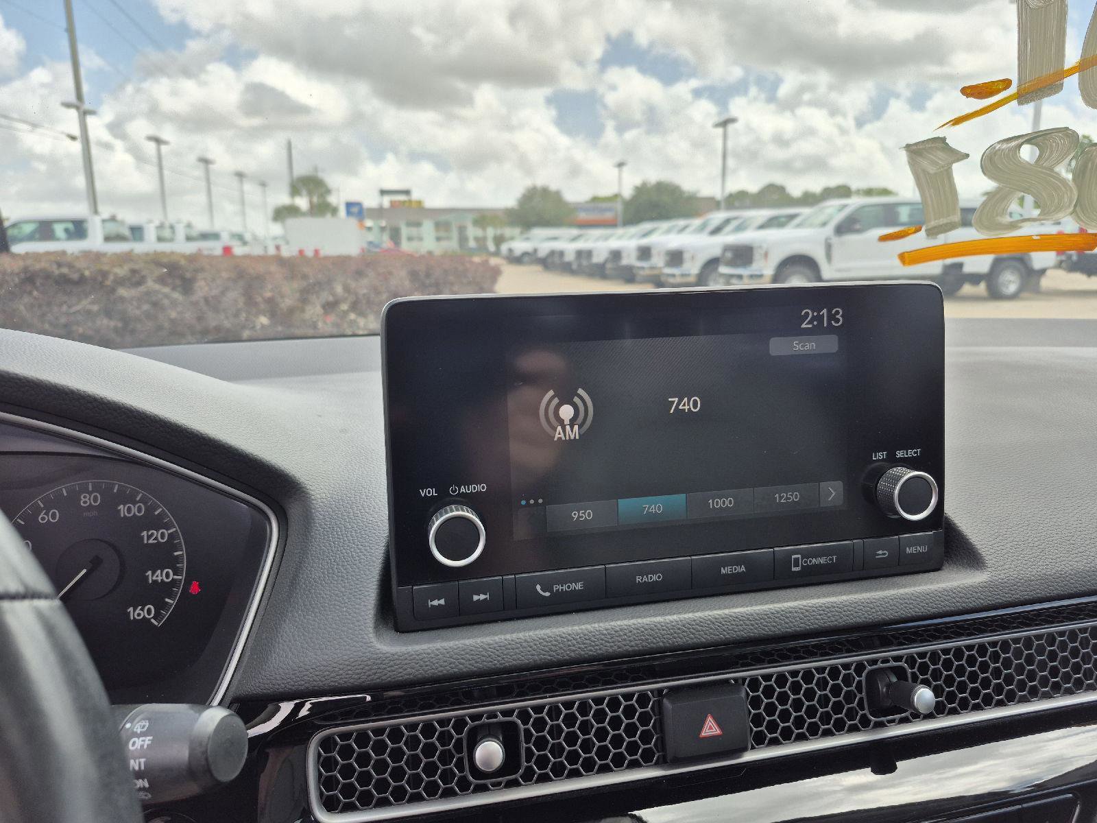 Used 2022 Honda Civic EX-L image 10