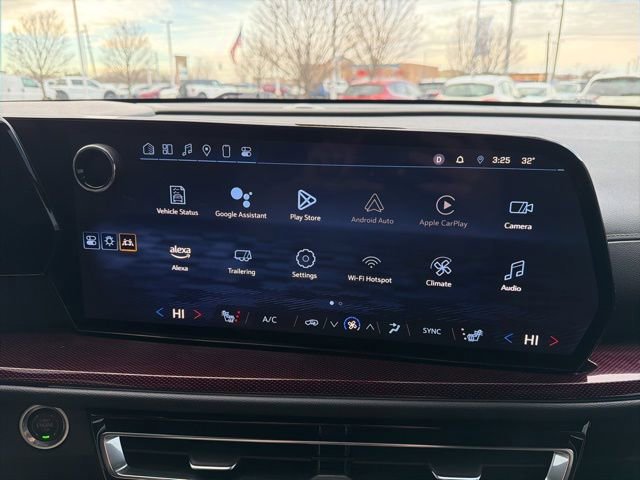 Used 2024 Chevrolet Traverse Z71 w/ LPO, Floor Liner Package image 29