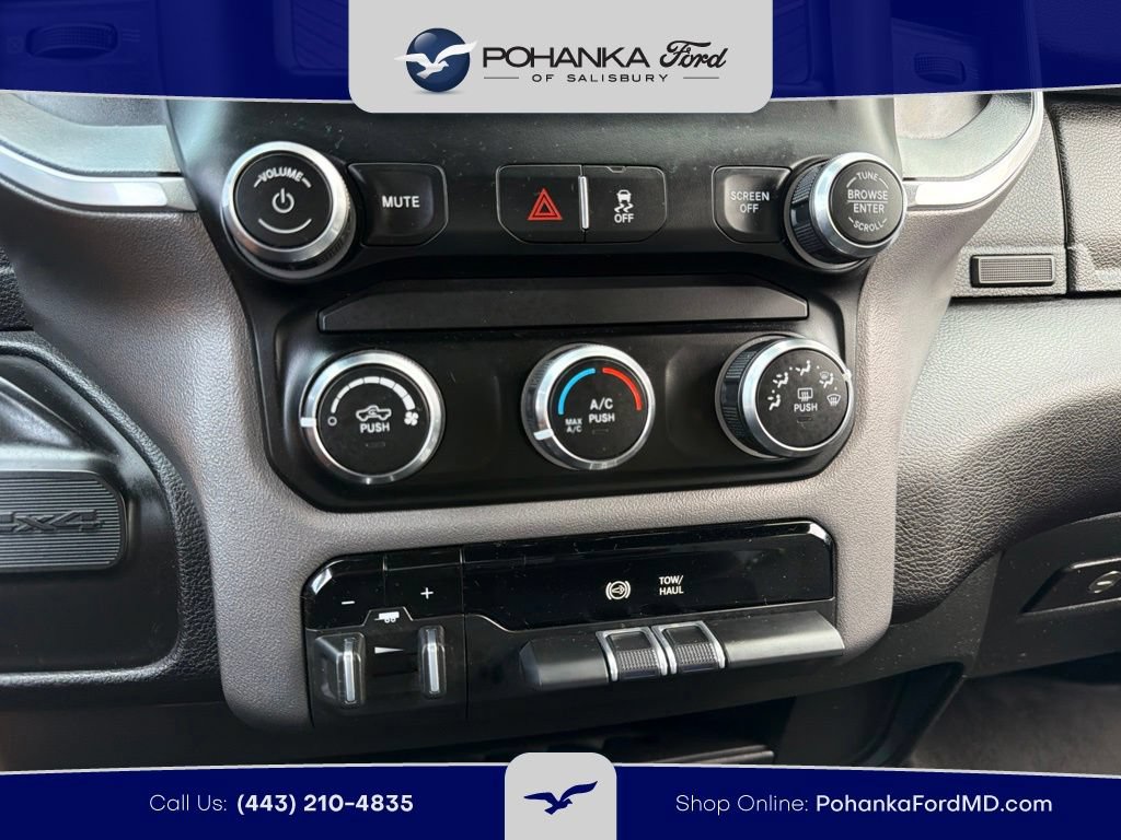 Used 2024 RAM 3500 Big Horn AWD/4WD image 12