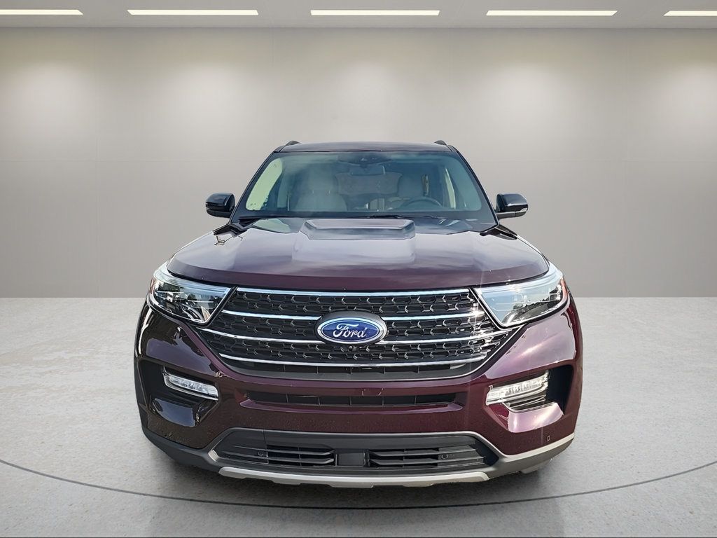 Certified 2023 Ford Explorer XLT w/ Equipment Group 202A AWD/4WD image 2