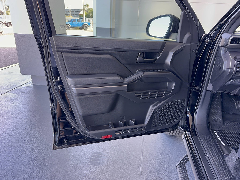 Used 2026 Toyota Tacoma SR5 AWD/4WD image 8