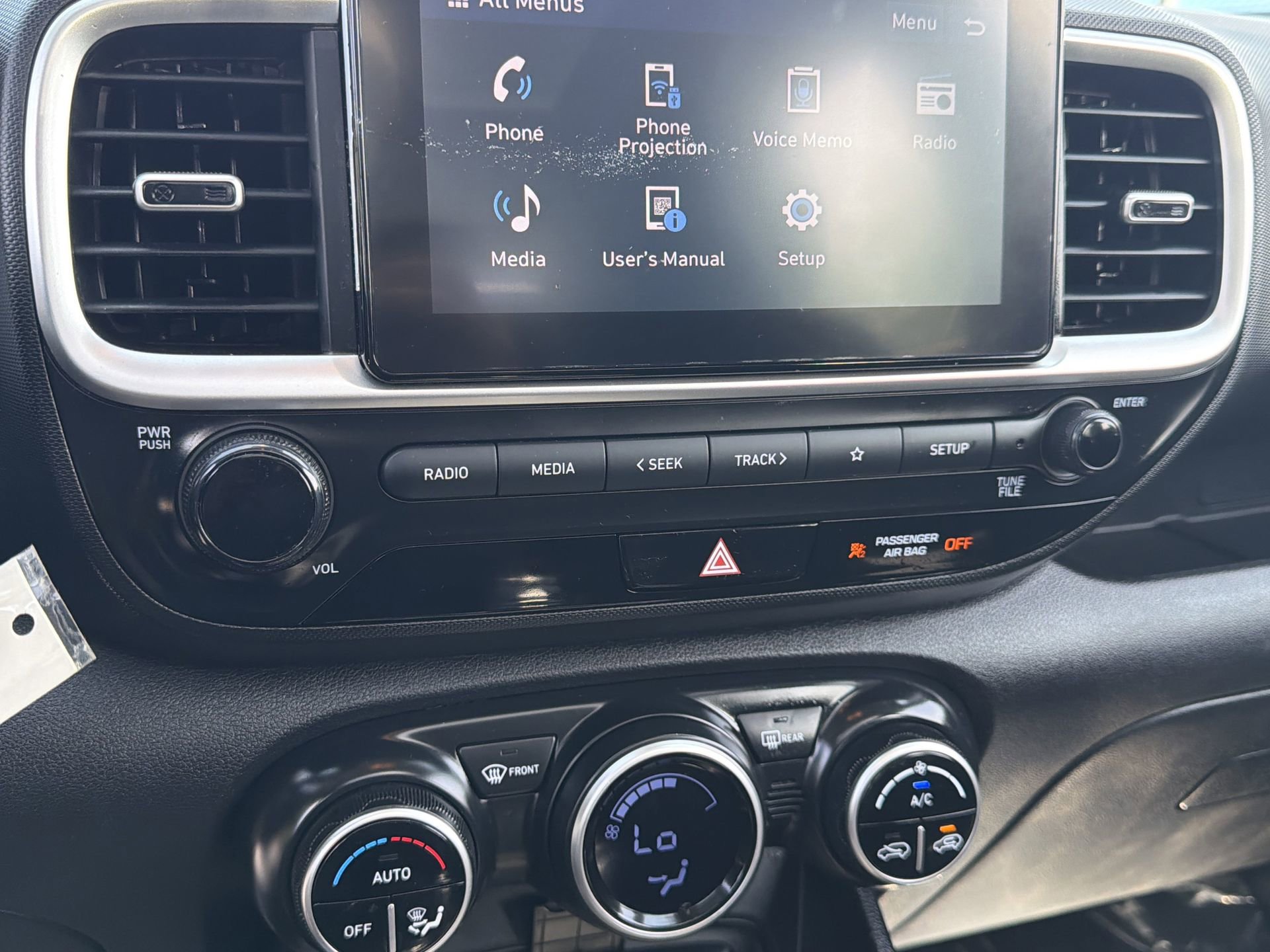 Used 2023 Hyundai Venue SEL FWD image 7
