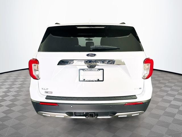 Certified 2020 Ford Explorer XLT w/ Equipment Group 202A AWD/4WD image 11