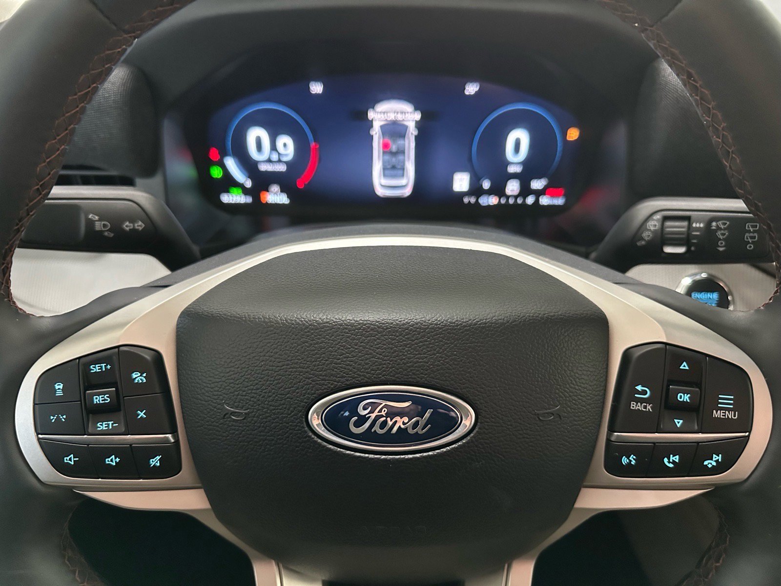 Certified 2025 Ford Explorer Active w/ Active Comfort Package image 33