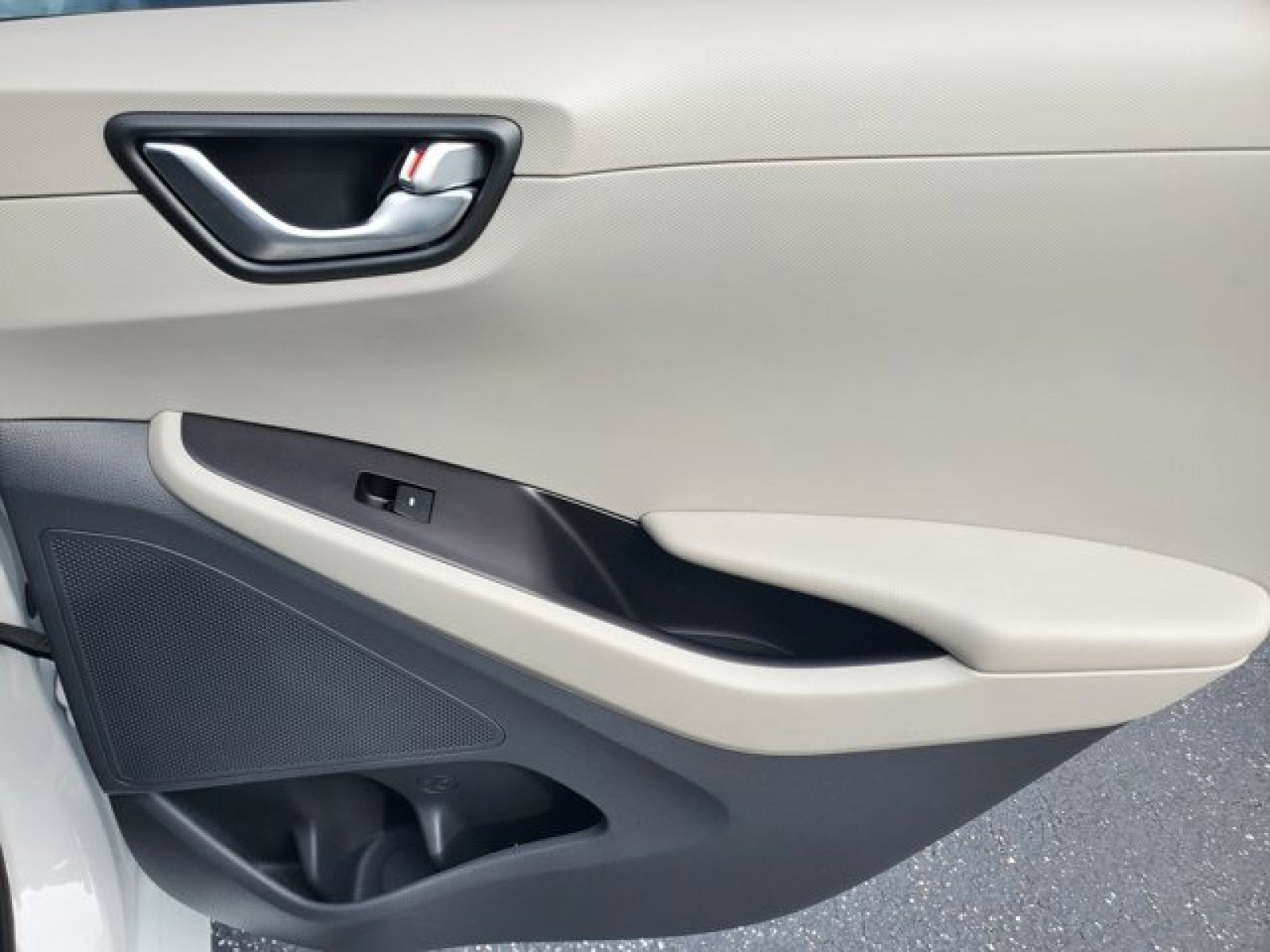 Used 2019 Hyundai Ioniq Limited w/ Ultimate Package 02 image 34