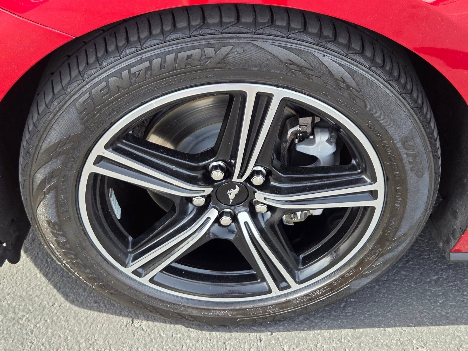 Certified 2024 Ford Mustang Coupe image 9