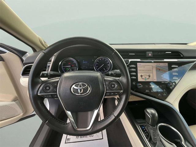 Used 2019 Toyota Camry XLE image 11