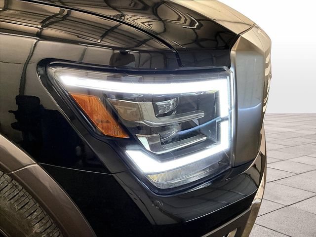 Used 2022 Nissan Titan Platinum Reserve w/ Moonroof Package AWD/4WD image 27