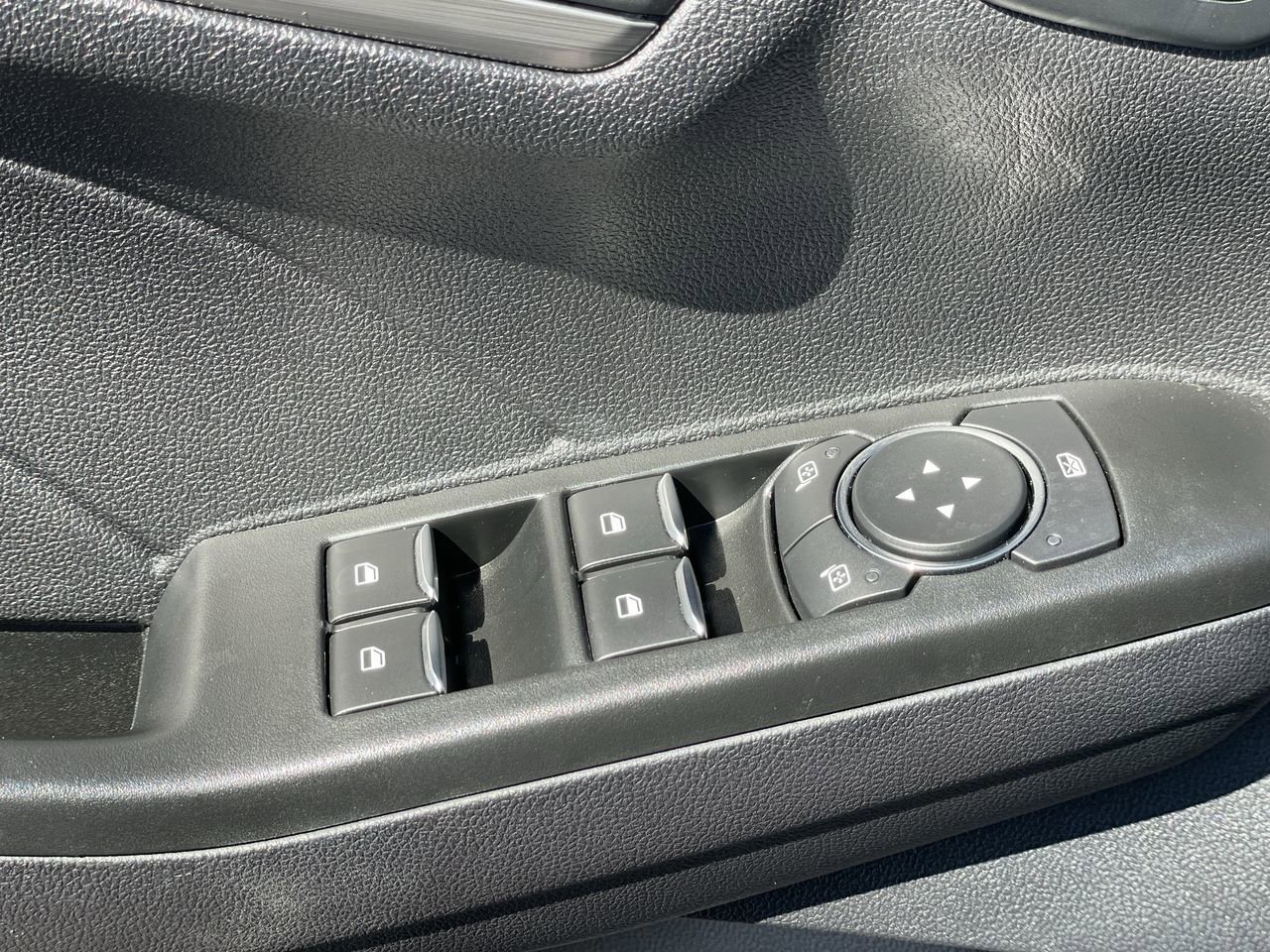 Certified 2022 Ford Escape Titanium image 17