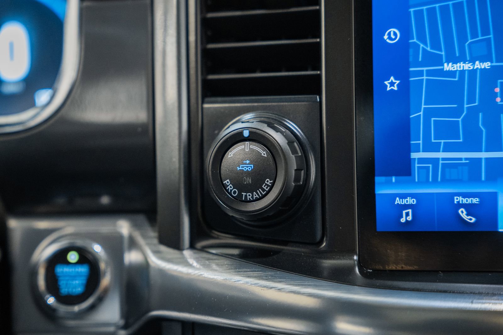 Certified 2023 Ford F150 Lariat w/ Equipment Group 502A High image 31