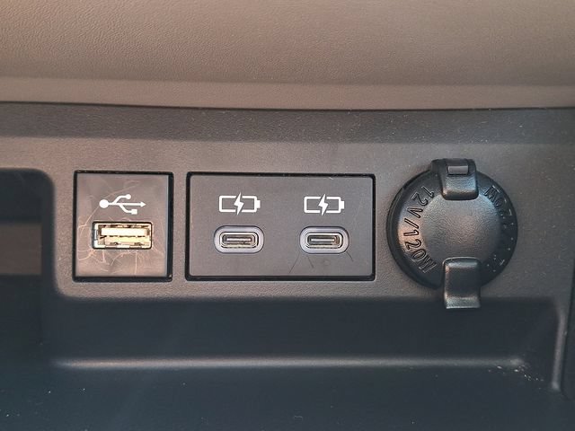 Used 2023 Toyota Highlander XLE FWD image 25