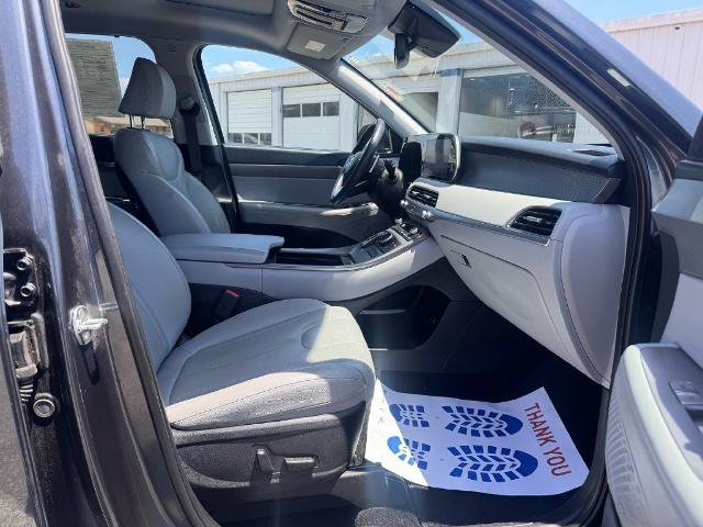 Used 2022 Hyundai Palisade SEL w/ 8P Bench Seat Package AWD/4WD image 12