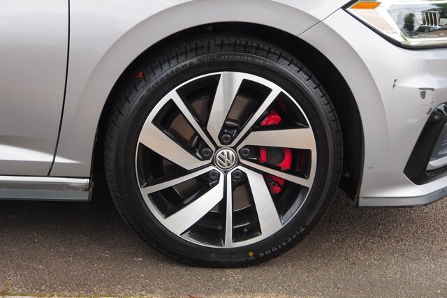 Used 2019 Volkswagen Jetta GLI FWD image 9