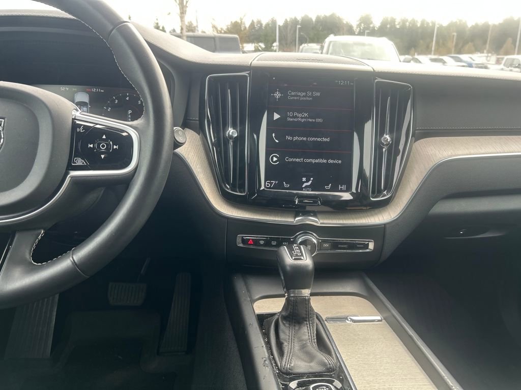 Used 2020 Volvo XC60 T5 Inscription w/ Protection Package image 25