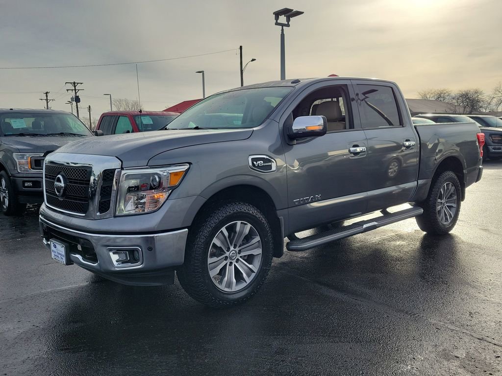 Used 2017 Nissan Titan SL image 8
