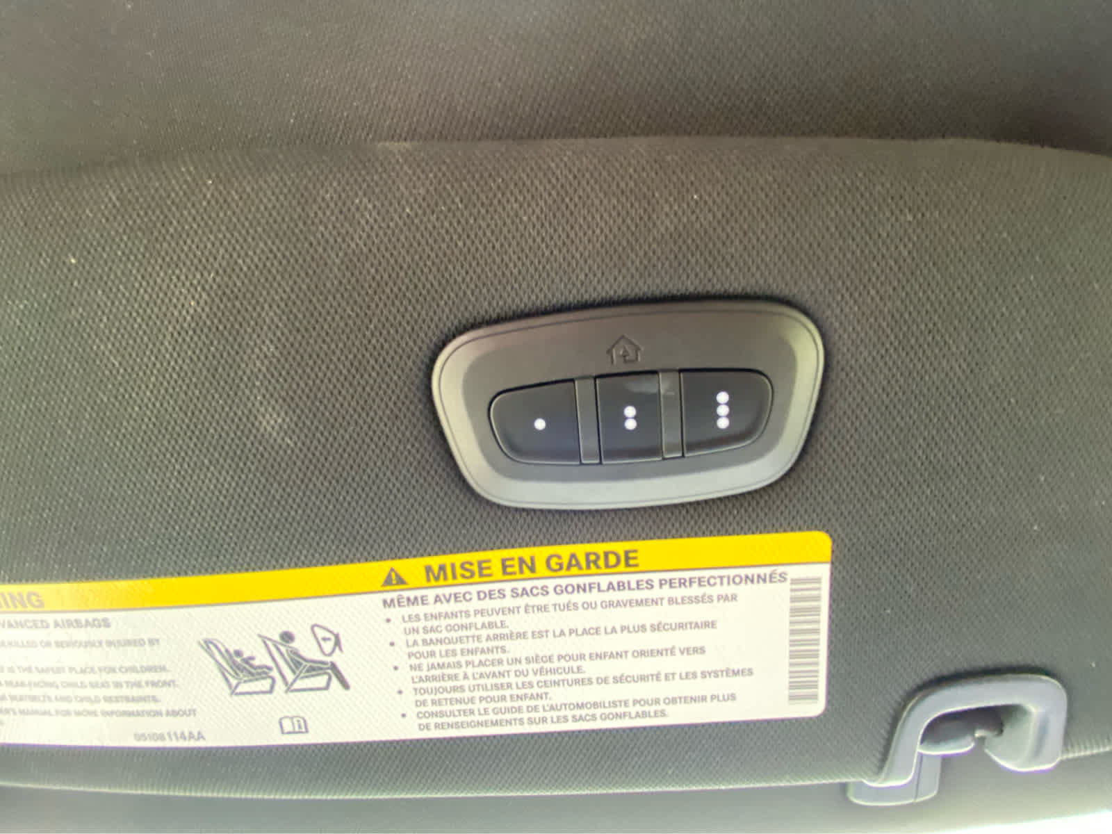 Used 2026 Chrysler Pacifica Limited FWD image 33