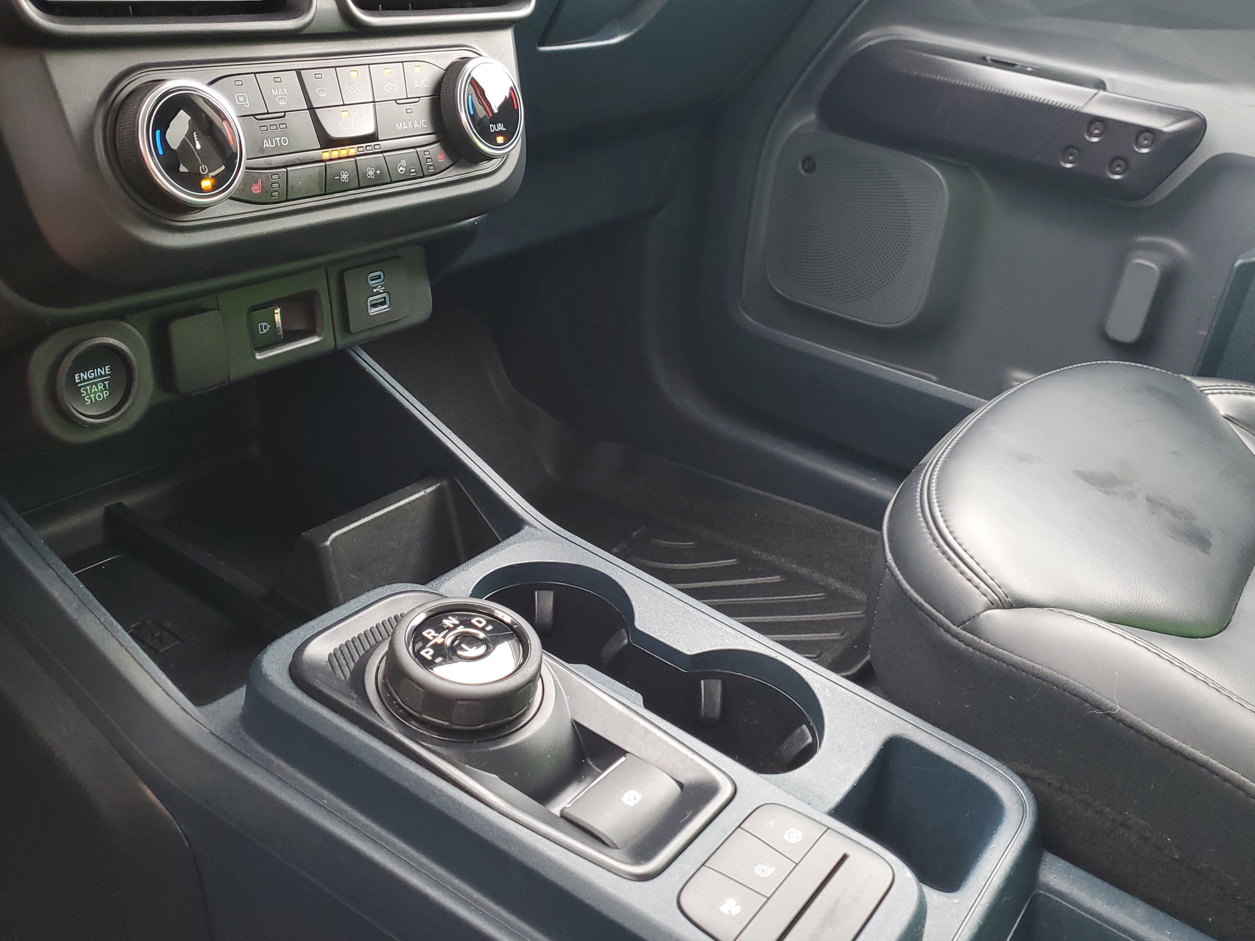 Certified 2024 Ford Maverick Lariat w/ Black Appearance Package image 26