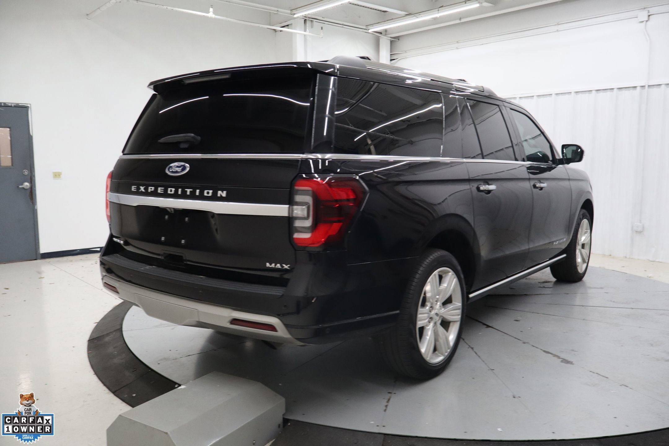 Certified 2024 Ford Expedition Max Platinum AWD/4WD image 4