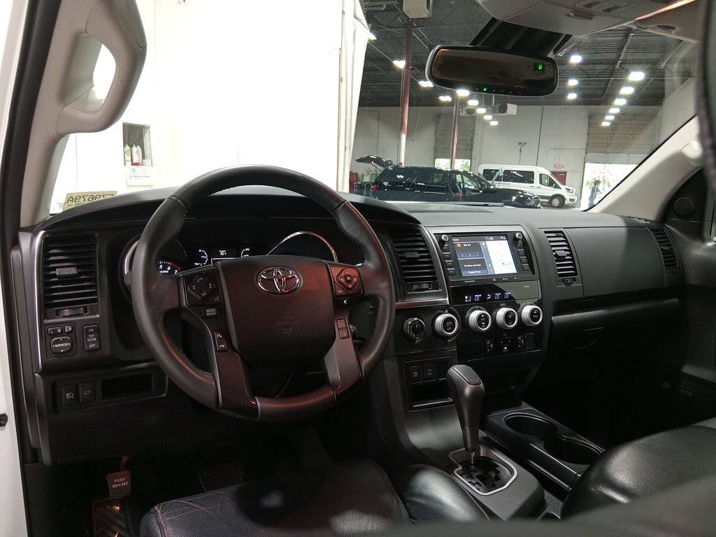 Used 2021 Toyota Sequoia TRD Pro AWD/4WD image 15