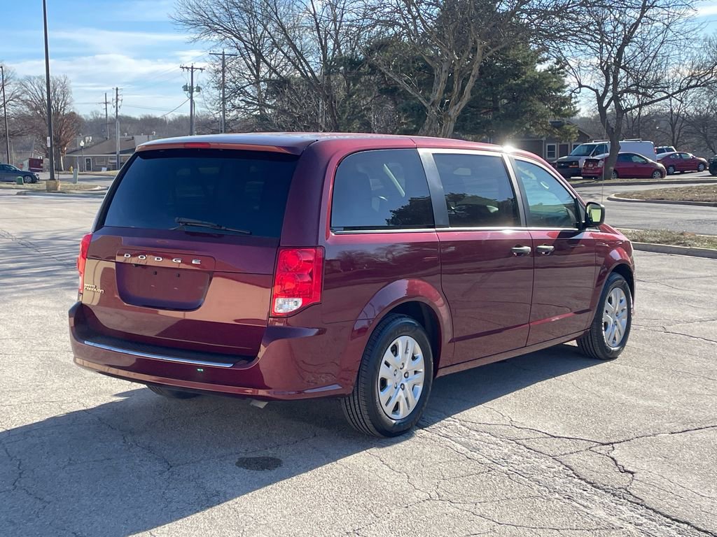 Used 2019 Dodge Grand Caravan SE image 5