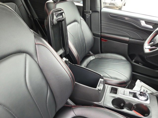 Certified 2025 Ford Escape ST-Line Elite w/ Premium Technology Package image 36