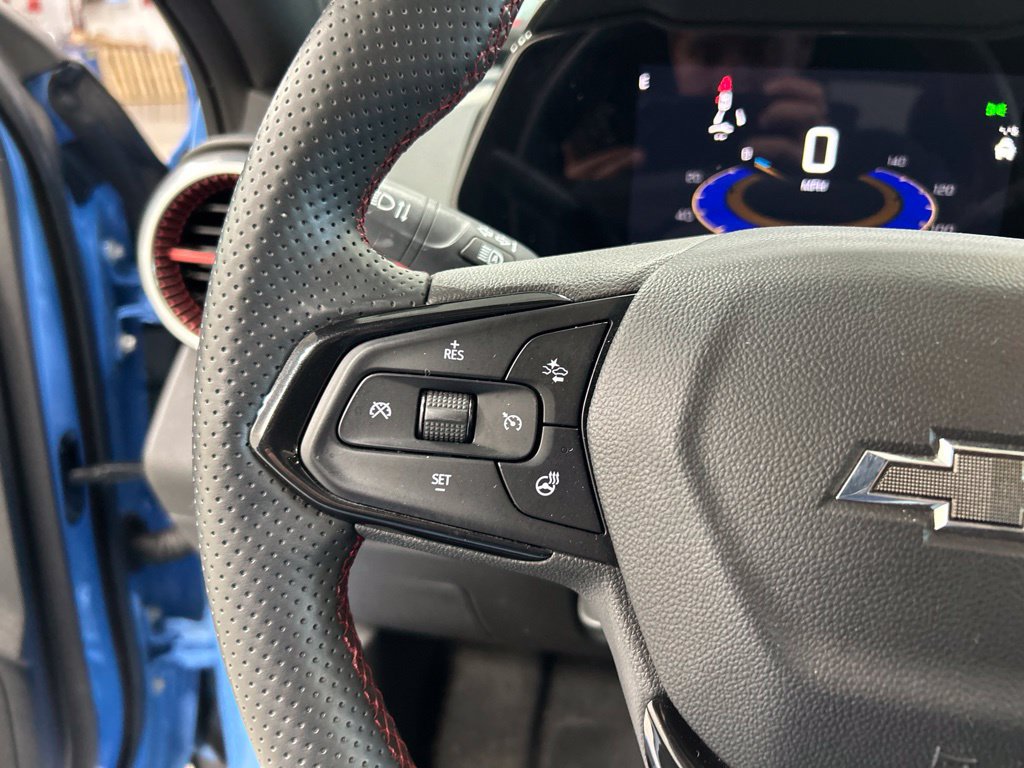 Used 2024 Chevrolet Trax RS w/ Sunroof Package FWD image 16