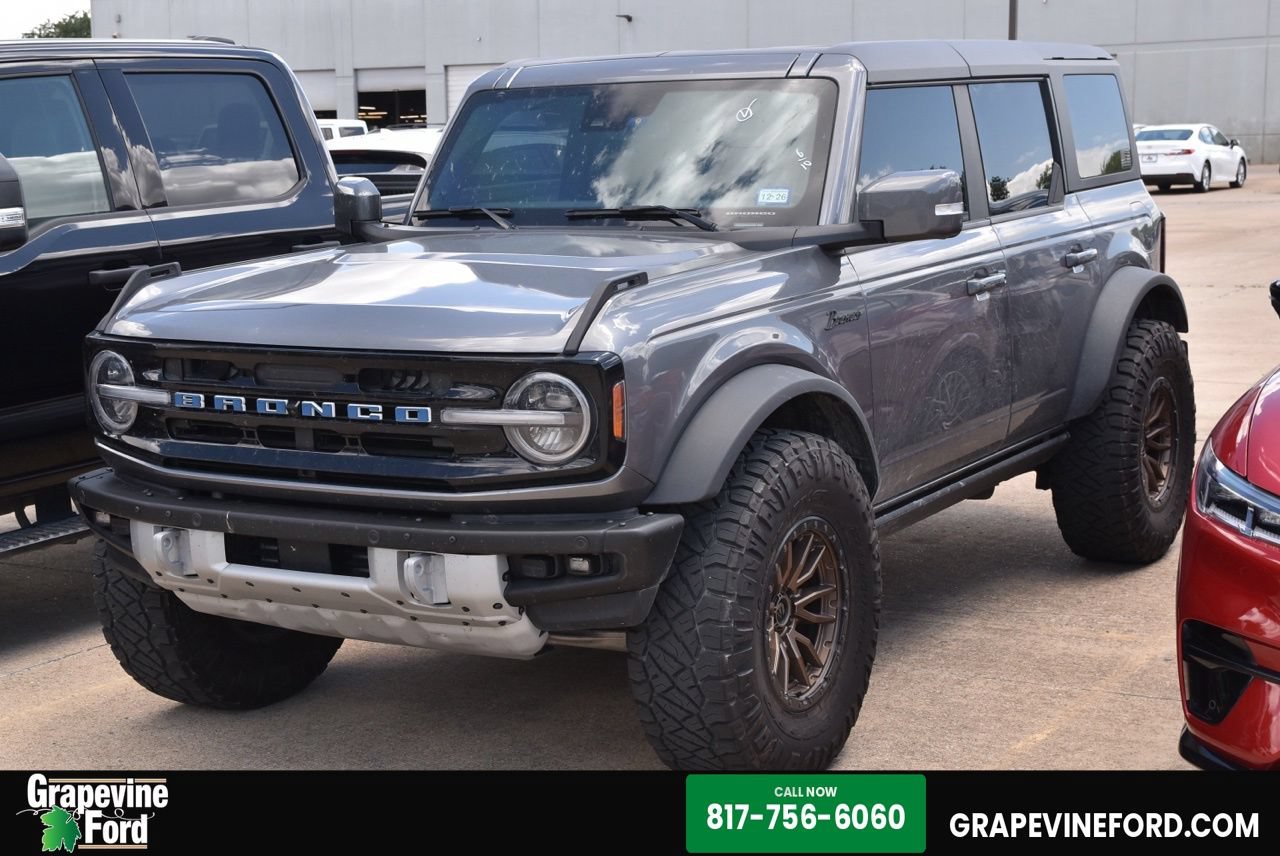 Certified 2023 Ford Bronco Outer Banks w/ Sasquatch Package AWD/4WD image 1