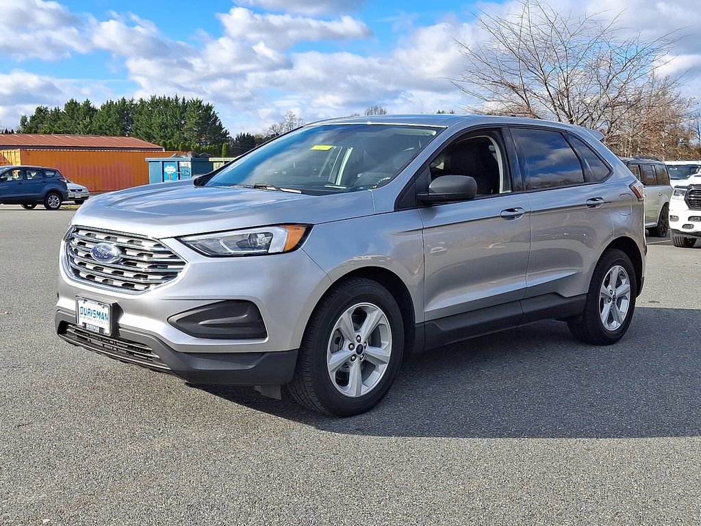 Certified 2022 Ford Edge SE image 3