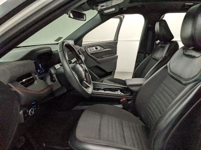 Certified 2025 Ford Explorer ST-Line w/ Premium Package image 17