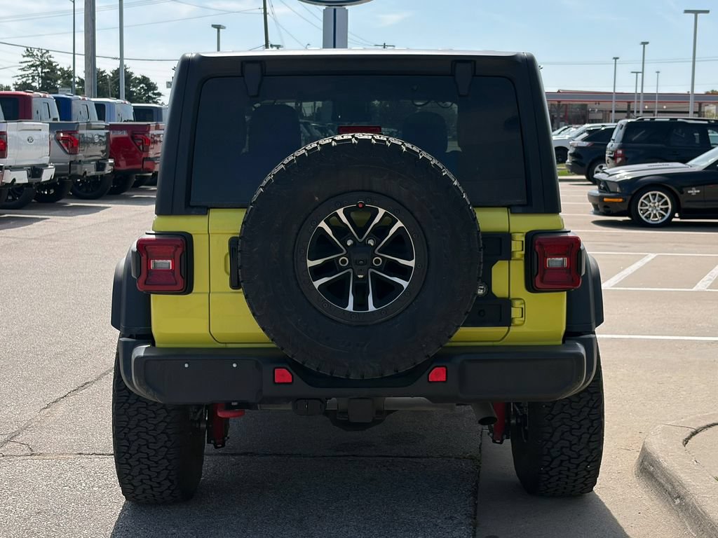 Used 2024 Jeep Wrangler Unlimited Rubicon w/ XTREMEE 35" Tire Package AWD/4WD image 5