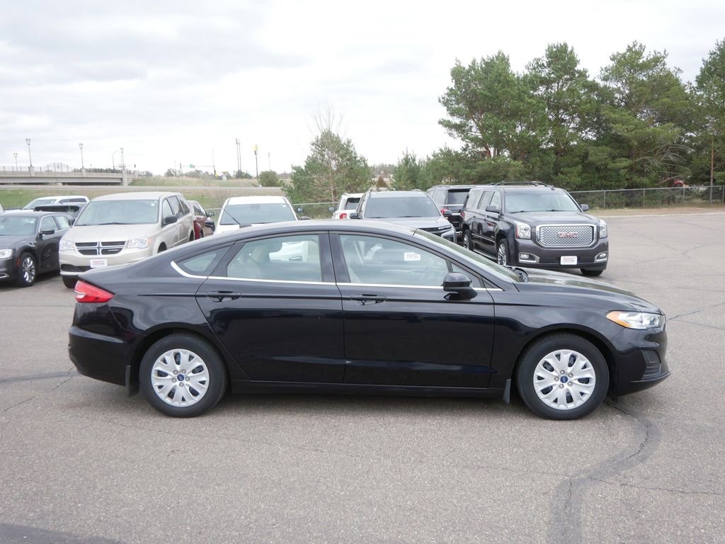 Certified 2019 Ford Fusion S FWD image 4