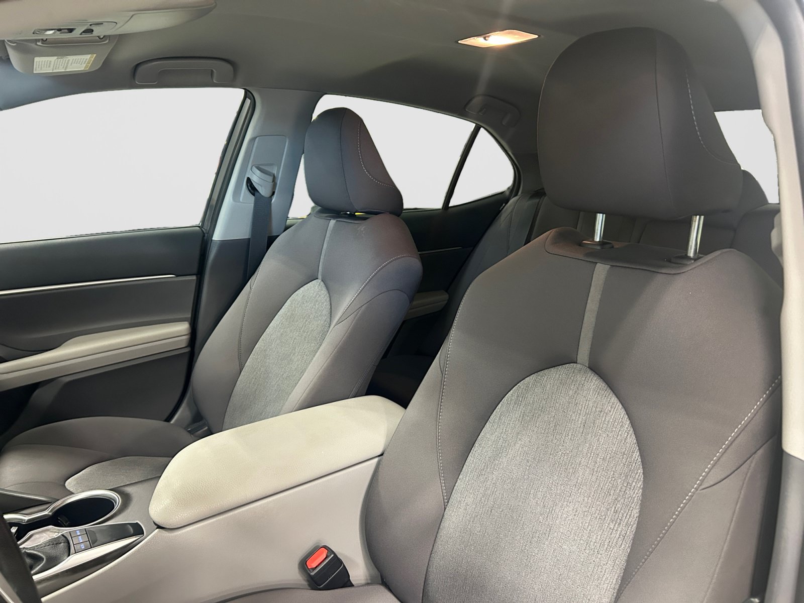 Used 2024 Toyota Camry LE FWD image 20