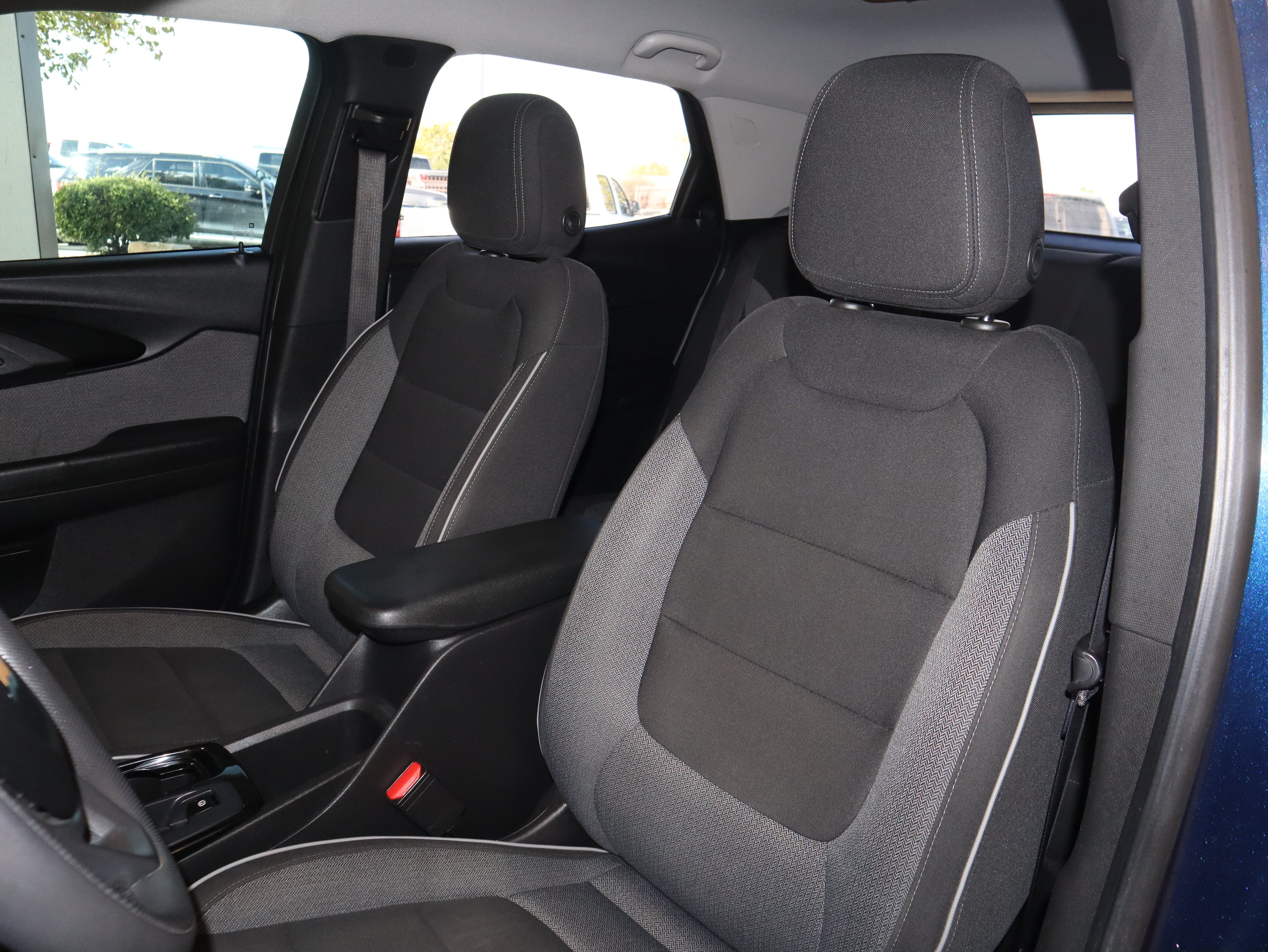Used 2022 Chevrolet TrailBlazer LT w/ Convenience Package FWD image 32