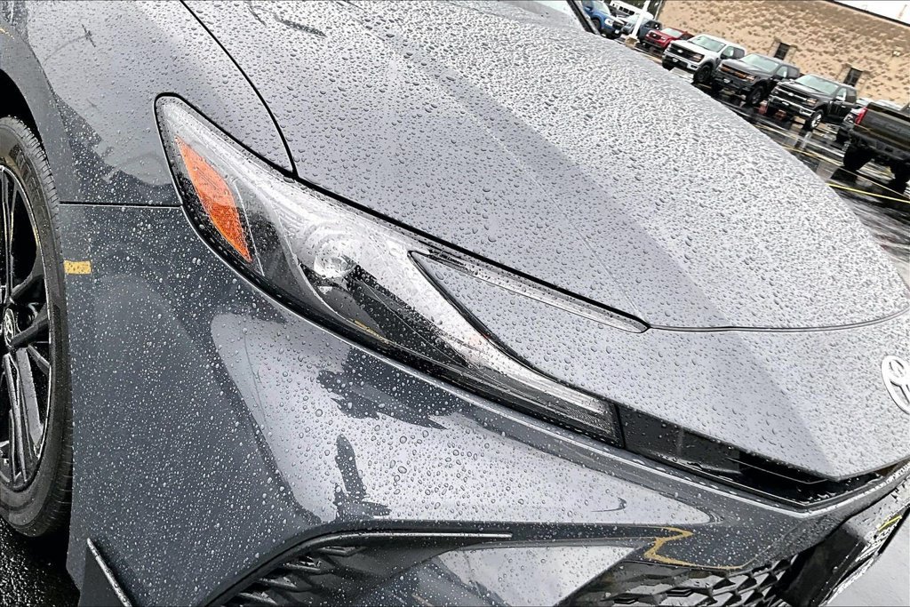 Used 2025 Toyota Camry SE FWD image 27