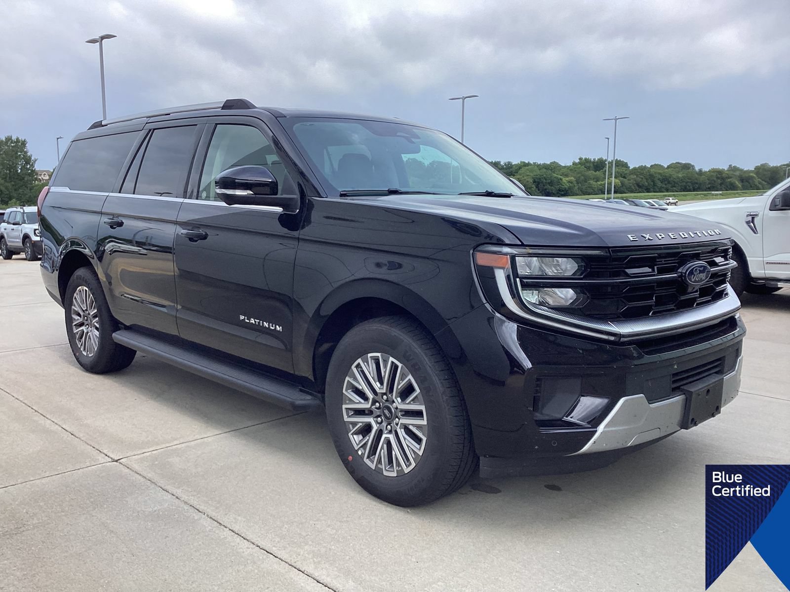 Certified 2026 Ford Expedition Max Platinum AWD/4WD image 2