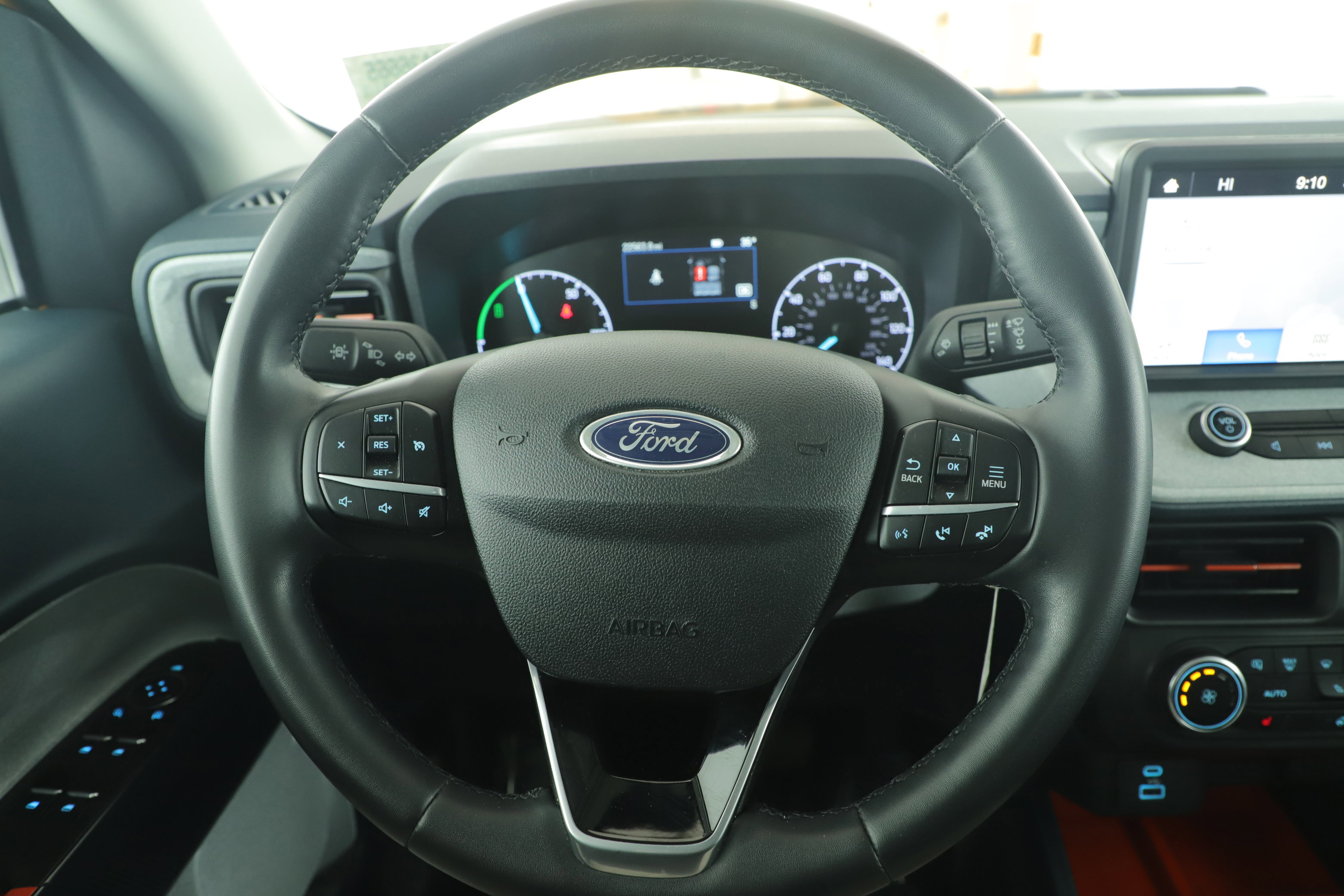 Certified 2023 Ford Maverick XLT w/ XLT Luxury Package image 16