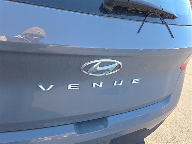 Used 2022 Hyundai Venue SE image 4