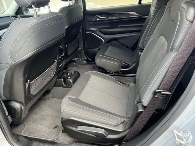 Used 2022 Jeep Grand Cherokee L Laredo w/ Luxury Tech Group I image 14