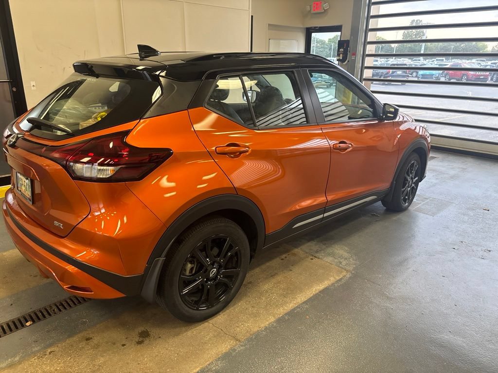 Used 2023 Nissan Kicks SR w/ SR Premium Package FWD image 8