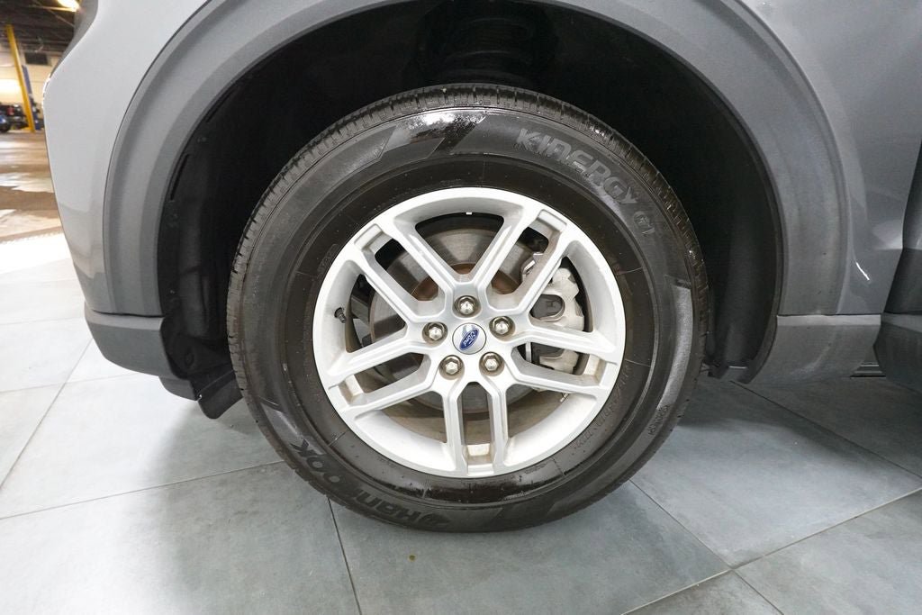 Certified 2025 Ford Explorer Active AWD/4WD image 38