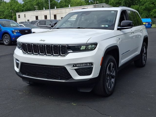 Used 2022 Jeep Grand Cherokee Limited 4xe w/ Luxury Tech Group II AWD/4WD image 5
