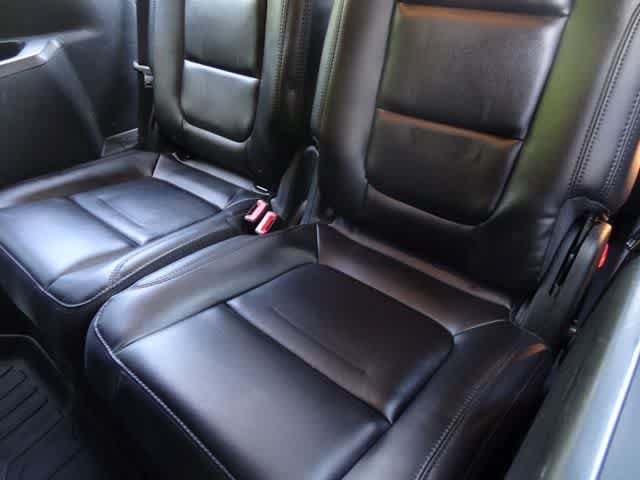 Certified 2018 Ford Explorer XLT w/ Equipment Group 202A FWD image 9